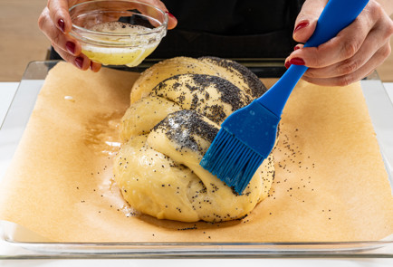 Фото шага рецепта Домашний хлеб косичка 189119 шаг 8  