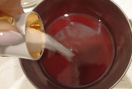 Фото шага рецепта Домашний мармелад из сока клюквы 191177 шаг 4