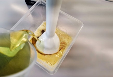 Фото шага рецепта Домашний майонез с куркумой 140021 шаг 8  