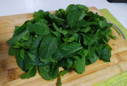 Фото шага рецепта Домашний сироп из мяты 189876 шаг 1  