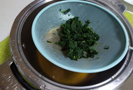 Фото шага рецепта Домашний сироп из мяты 189876 шаг 5  