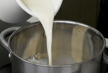 Фото шага рецепта Домашний сыр 151262 шаг 1  