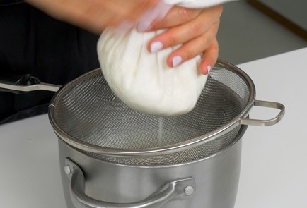 Фото шага рецепта Домашний сыр 151262 шаг 6  