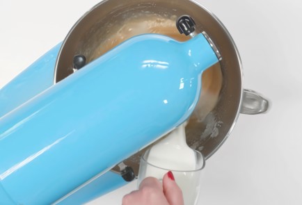 Фото шага рецепта Домашняя бриошь 173699 шаг 3  