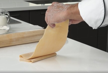 Фото шага рецепта Домашняя паста с белыми грибами 151563 шаг 13  