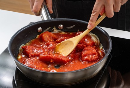 Фото шага рецепта Домашняя пицца Маринара 175637 шаг 11