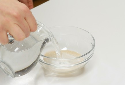 Фото шага рецепта Домашняя пицца 140418 шаг 1  