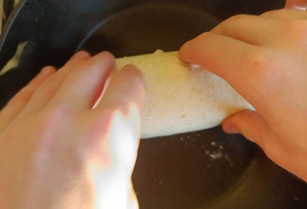 Фото шага рецепта Домашняя шаурма 190970 шаг 9  
