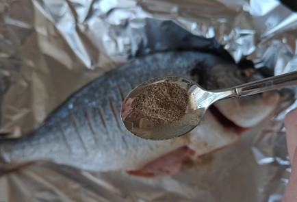 Фото шага рецепта Дорада со свежим базиликом 175931 шаг 4  