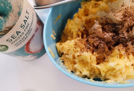 Фото шага рецепта Драники белорусские 188208 шаг 6