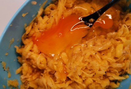 Фото шага рецепта Драники белорусские 188208 шаг 9