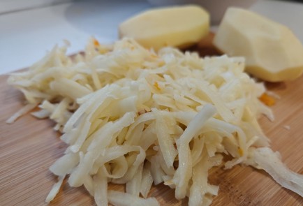 Фото шага рецепта Драники из тыквы 187872 шаг 2  