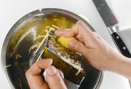 Фото шага рецепта Драники с квашеной капустой 44230 шаг 1  