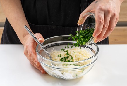 Фото шага рецепта Драники с печенью трески 175751 шаг 11  