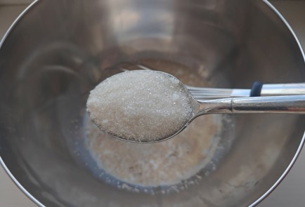 Фото шага рецепта Дрожжевое тесто 187267 шаг 3