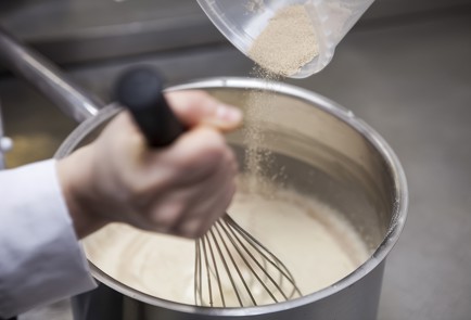 Фото шага рецепта Дрожжевые блины 126579 шаг 3