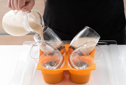 Фото шага рецепта Двойная паннакотта с ирландским ликером 138637 шаг 5  