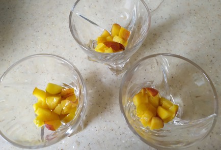 Фото шага рецепта Двухслойное желе с фруктами 189395 шаг 5  