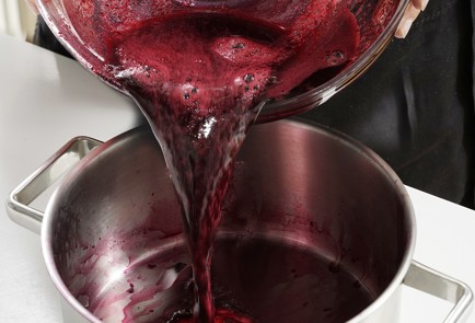 Фото шага рецепта Джем из винограда и черноплодной рябины 152738 шаг 6  