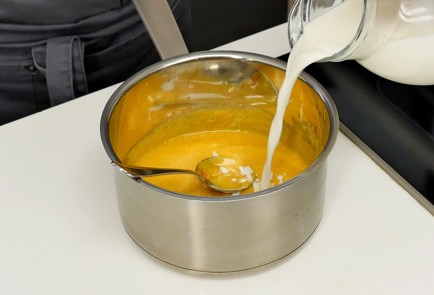 Фото шага рецепта Эклеры с заварным кремом 136670 шаг 5  