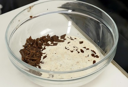 Фото шага рецепта Эклеры с заварным кремом 136670 шаг 8  