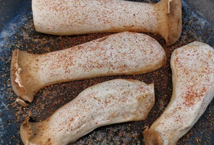 Фото шага рецепта Эринги жаренные в чесночном масле 152762 шаг 7  