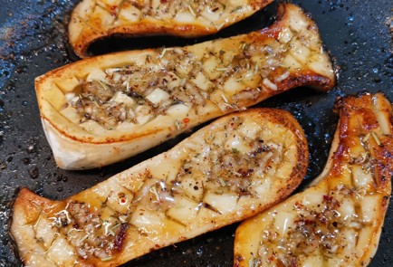 Фото шага рецепта Эринги жаренные в чесночном масле 152762 шаг 9  