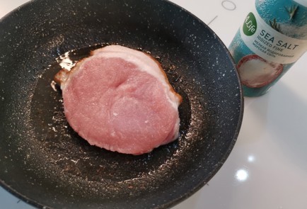 Фото шага рецепта Эскалоп из свинины 189930 шаг 2  