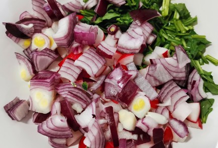 Фото шага рецепта Европейский салат 173578 шаг 4  