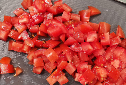 Фото шага рецепта Фарш с рикоттой и томатами 151782 шаг 2  