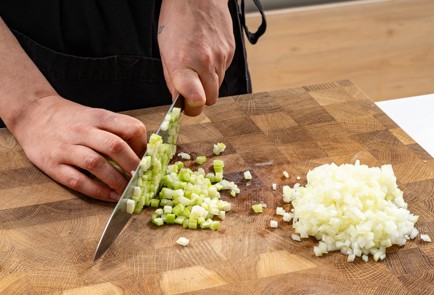 Фото шага рецепта Фаршированная капуста с соусом бешамель 188905 шаг 2  