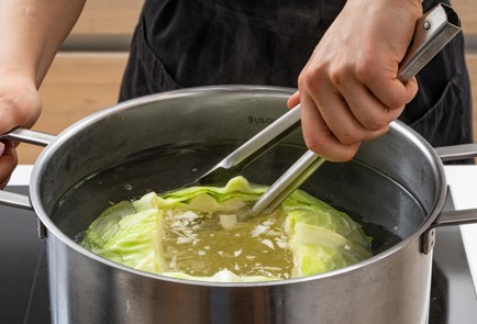 Фото шага рецепта Фаршированная капуста с соусом бешамель 188905 шаг 7  