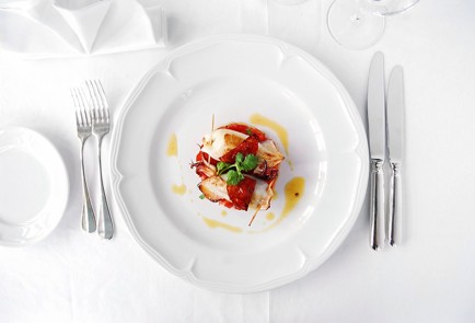 Фото шага рецепта Фаршированные кальмары на тартаре из томатов 30400 шаг 8  