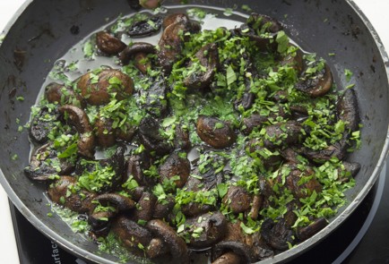 Фото шага рецепта Фаршированные ножки цесарки 27282 шаг 7  