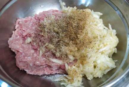 Фото шага рецепта Фаршированные кабачки под сыром 189160 шаг 4  