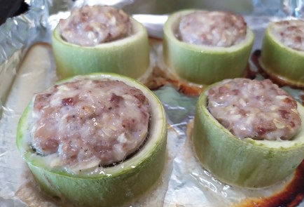 Фото шага рецепта Фаршированные кабачки под сыром 189160 шаг 7  