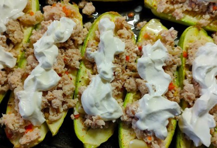 Фото шага рецепта Фаршированные кабачки в духовке 190232 шаг 13  