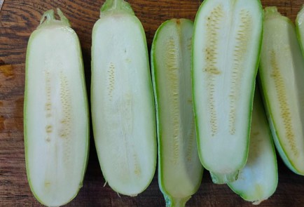 Фото шага рецепта Фаршированные кабачки в духовке 190232 шаг 2  