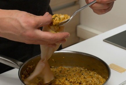 Фото шага рецепта Фаршированные кальмары 140198 шаг 8  