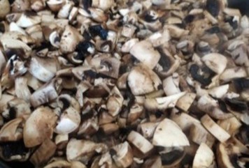 Фото шага рецепта Фаршированные окорочка 190090 шаг 5  