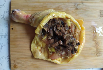 Фото шага рецепта Фаршированные окорочка 190090 шаг 8  