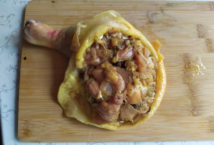 Фото шага рецепта Фаршированные окорочка 190090 шаг 9  