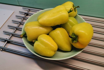 Фото шага рецепта Фаршированные перцы 190254 шаг 1  