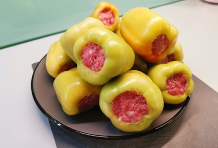 Фото шага рецепта Фаршированные перцы 190254 шаг 5  