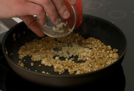 Фото шага рецепта Фаршированные шампиньоны 140199 шаг 6  