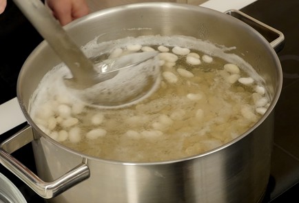 Фото шага рецепта Греческий фасолевый суп фасолада 114690 шаг 3