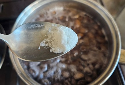 Фото шага рецепта Фасолевые котлеты 191536 шаг 3  