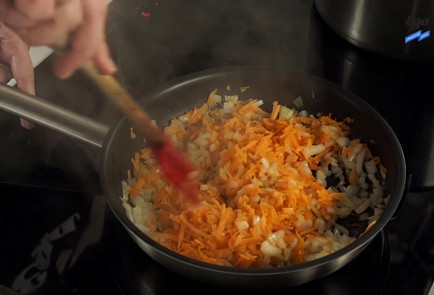 Фото шага рецепта Фасолевый суп с копченостями 125803 шаг 2  