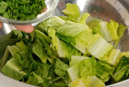 Фото шага рецепта Левантийский салат фаттуш 50259 шаг 8