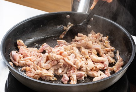 Фото шага рецепта Файеркрекерчикен 186413 шаг 4  